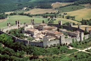 Xtrallusion offers Adventure, Activity, Escorted and Independent self-guided Walking holiday itineraries on the Italian Rivieras, in the Italian Lakes, in the Italian Alps and in some of the most beautiful corners of Italy.